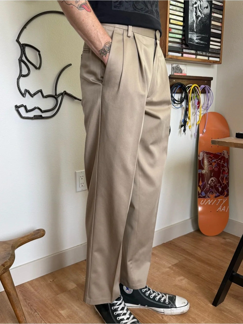 Vintage 2000s Tan High Waisted Pleated Trousers Dockers ~ 30 x 30.5 - Picture 2 of 8
